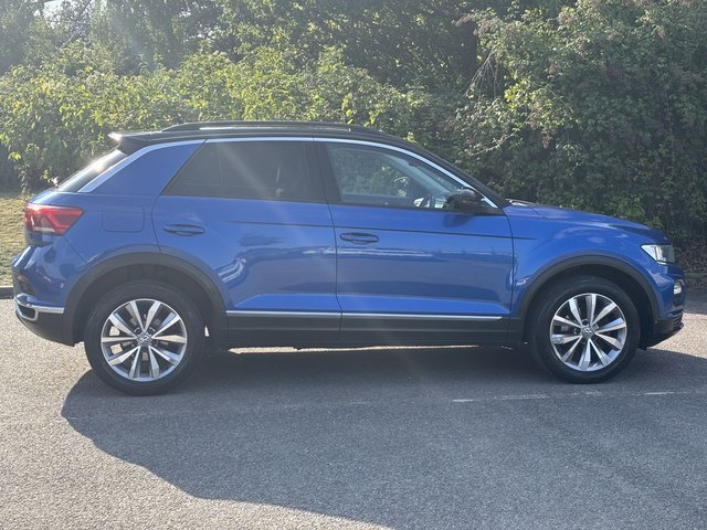 2019 VOLKSWAGEN T-ROC - Photo 6