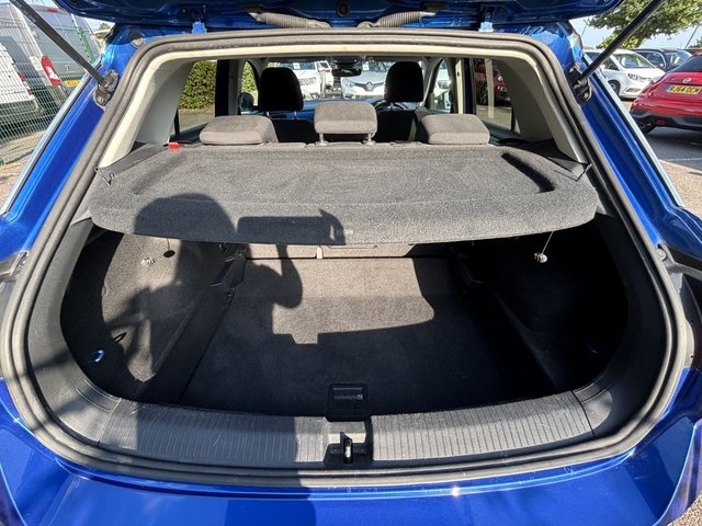 2019 VOLKSWAGEN T-ROC - Photo 9