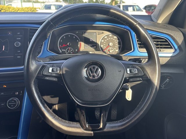 2019 VOLKSWAGEN T-ROC - Photo 12