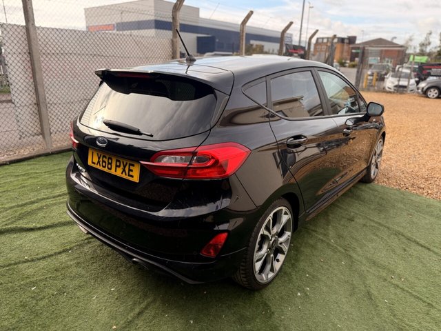 2018 FORD FIESTA - Photo 2