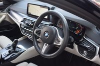 USED 2022 22 BMW 5 SERIES 3.0 530d MHT M Sport Saloon 4dr Diesel Hybrid Steptronic xDrive Euro 6 (s/s) (286 ps) TANZANITE / COMFORT & TECH PK