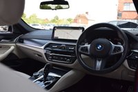 USED 2022 22 BMW 5 SERIES 3.0 530d MHT M Sport Saloon 4dr Diesel Hybrid Steptronic xDrive Euro 6 (s/s) (286 ps) TANZANITE / COMFORT & TECH PK