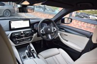 USED 2022 22 BMW 5 SERIES 3.0 530d MHT M Sport Saloon 4dr Diesel Hybrid Steptronic xDrive Euro 6 (s/s) (286 ps) TANZANITE / COMFORT & TECH PK