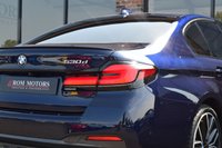 USED 2022 22 BMW 5 SERIES 3.0 530d MHT M Sport Saloon 4dr Diesel Hybrid Steptronic xDrive Euro 6 (s/s) (286 ps) TANZANITE / COMFORT & TECH PK