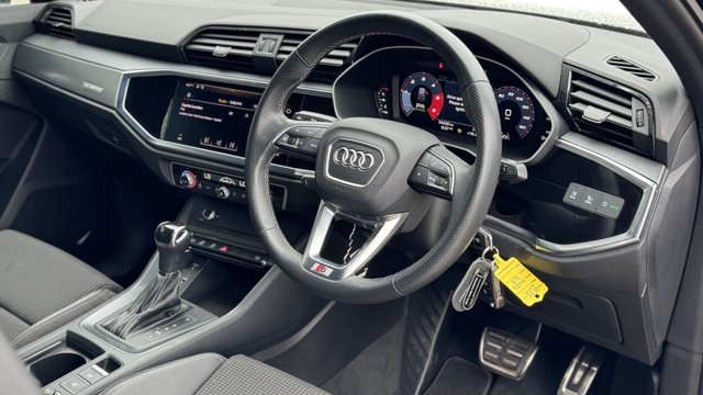 2021 AUDI Q3 - Photo 5