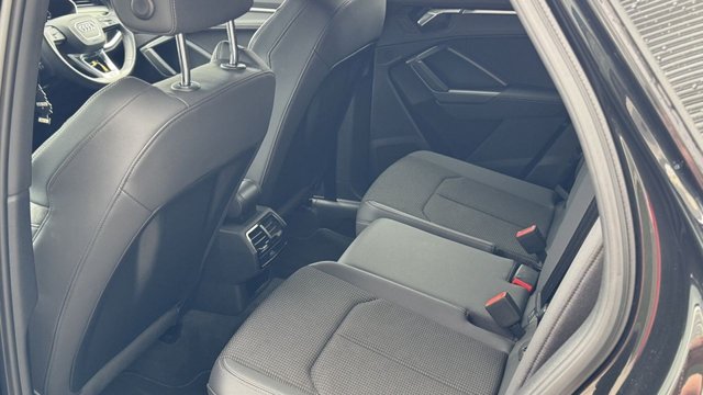 2021 AUDI Q3 - Photo 10