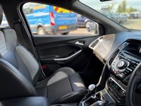 USED 2014 14 FORD FOCUS 2.0T EcoBoost ST-2 Hatchback 5dr Petrol Manual Euro 5 (s/s) (250 ps) A TRULY STUNNING ADDITION TO OUR FORECOURT FINISHED IN EVER POPULAR WHITE PAINT+ONLY 1 FORMER KEEPER+SERVICE HISTORY+HALF LEATHER INTERIOR+PARK ASSIST+CLIMATE CONTROL+18 INCH ALLOY WHEELS+BLUETOOTH+1 FULL YEARS MOT PRIOR TO COLLECTION+CALL NOW TO ARRANGE A VIEWING!!!!!!!!!!!!!!!!!!!!!!!!!!!!!!!!!!!!!!!!!