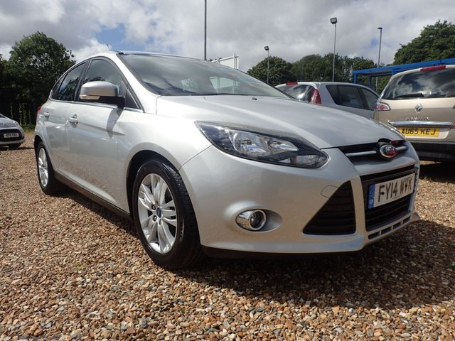 2014 FORD FOCUS 1.6 TDCi Titanium Navigator Hatchback 5dr Diesel Manual Euro 5 (s/s) (115 ps) - Photo 2