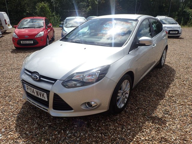 2014 FORD FOCUS 1.6 TDCi Titanium Navigator Hatchback 5dr Diesel Manual Euro 5 (s/s) (115 ps) - Photo 3