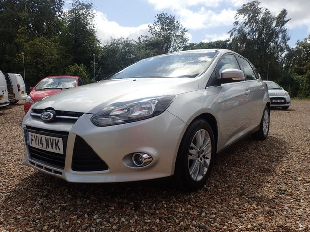 2014 FORD FOCUS 1.6 TDCi Titanium Navigator Hatchback 5dr Diesel Manual Euro 5 (s/s) (115 ps) - Photo 4