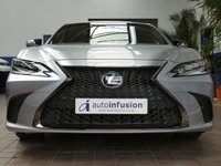 USED 2023 23 LEXUS ES 2.5 300h F Sport Takumi Saloon 4dr Petrol Hybrid E-CVT Euro 6 (s/s) (218 ps) TAKUMI SAT NAV SUNROOF LEATHER HEATED SEATS HEATED STEERING WHHEEL HUD MARK LEVINSON SOUND CRUISE PARKING SENSORS 1 OWNER LEXUS WARRANTY TIL AUG 2033