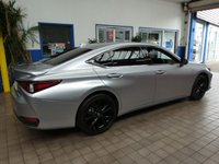 USED 2023 23 LEXUS ES 2.5 300h F Sport Takumi Saloon 4dr Petrol Hybrid E-CVT Euro 6 (s/s) (218 ps) TAKUMI SAT NAV SUNROOF LEATHER HEATED SEATS HEATED STEERING WHHEEL HUD MARK LEVINSON SOUND CRUISE PARKING SENSORS 1 OWNER LEXUS WARRANTY TIL AUG 2033