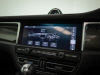 USED 2020 70 PORSCHE MACAN 2.9T V6 Turbo SUV 5dr Petrol PDK 4WD Euro 6 (s/s) (440 ps) £19.1K FACTORY FITTED EXTRAS INC SUNROOF