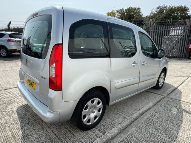 2011 Peugeot Partner Tepee - Photo 7