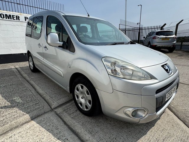 2011 Peugeot Partner Tepee - Photo 9