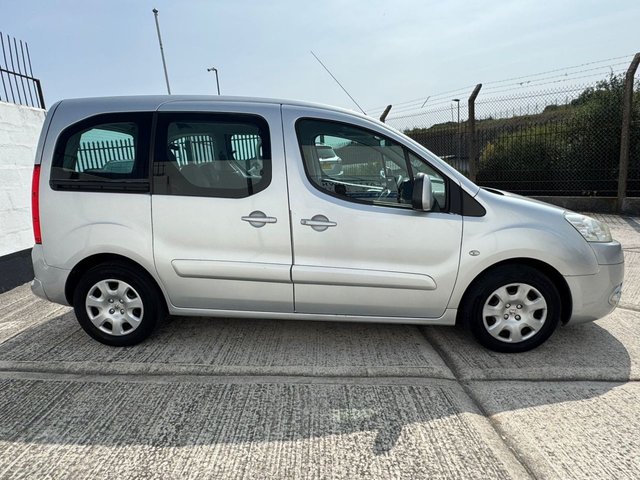 2011 Peugeot Partner Tepee - Photo 8