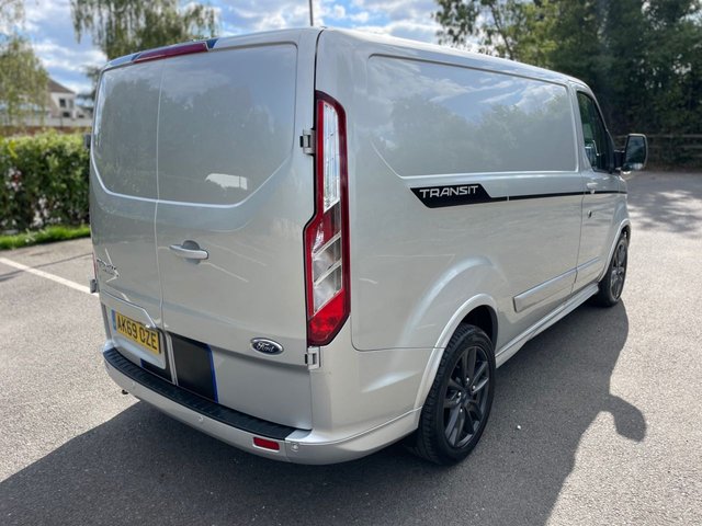2019 Ford Transit Custom 2L Sport 5dr - Photo 3