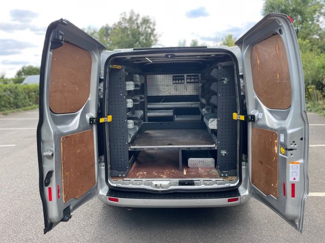 2019 Ford Transit Custom 2L Sport 5dr - Photo 6