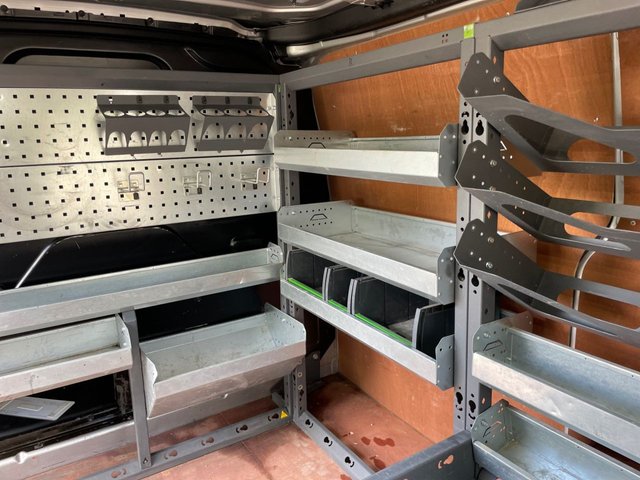 2019 Ford Transit Custom 2L Sport 5dr - Photo 9