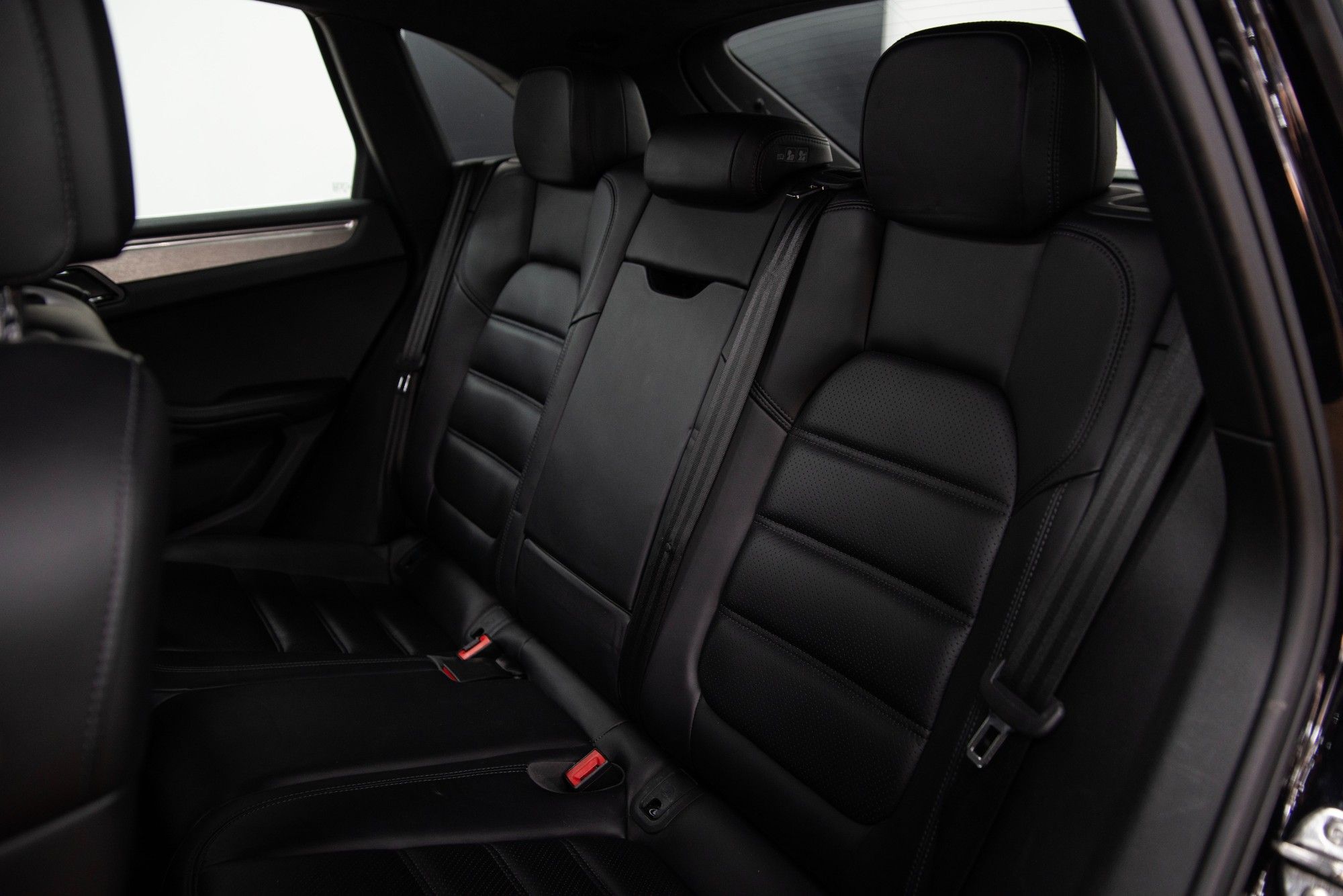 USED 2017 PORSCHE MACAN 3.6T V6 Turbo  