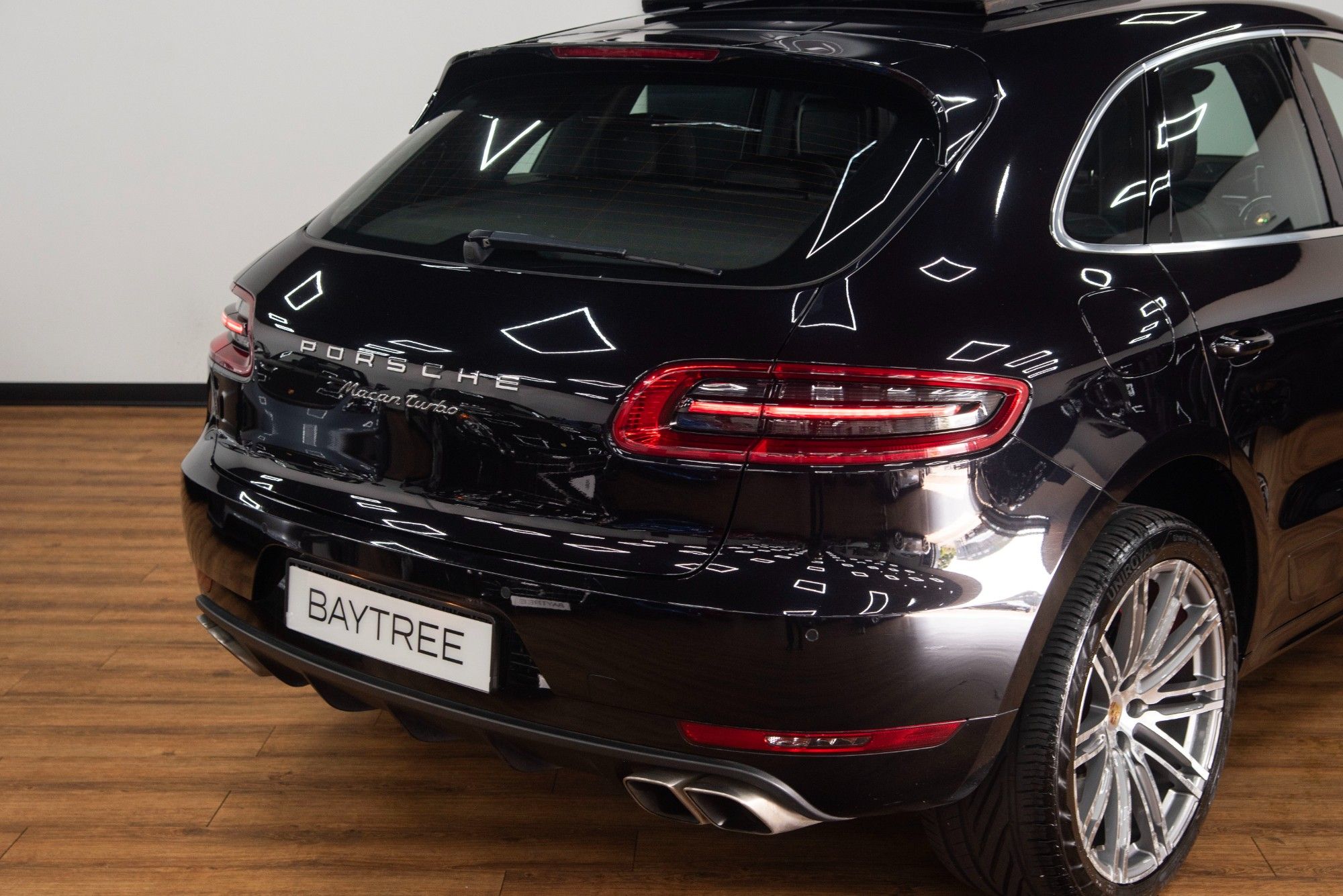 USED 2017 PORSCHE MACAN 3.6T V6 Turbo  