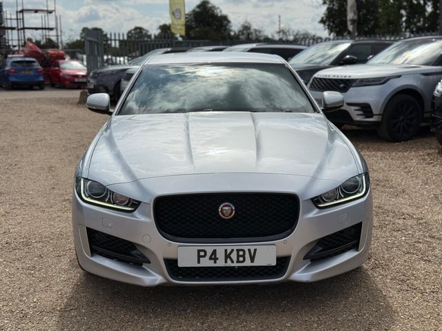 2016 JAGUAR XE - Photo 2