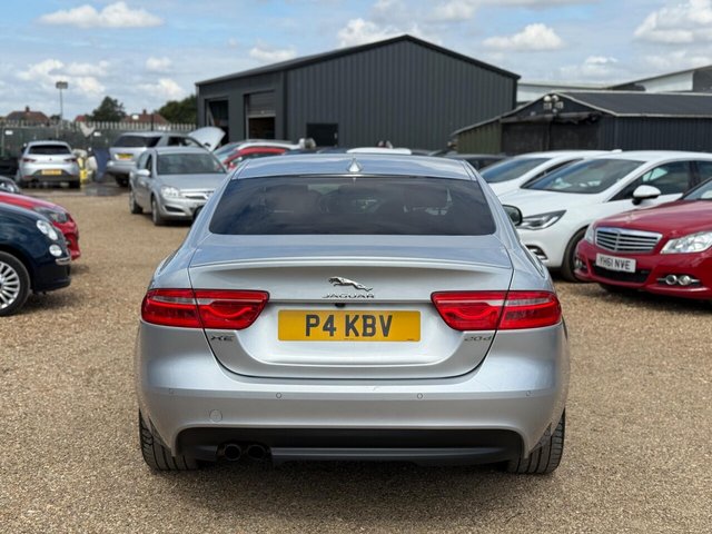 2016 JAGUAR XE - Photo 9