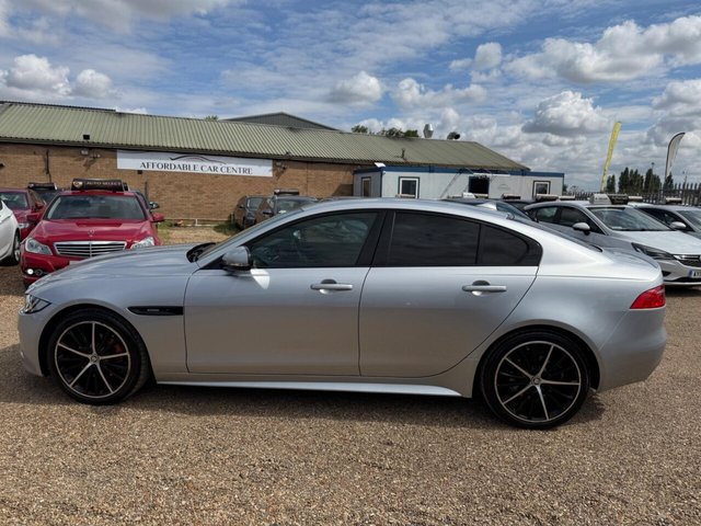 2016 JAGUAR XE - Photo 8