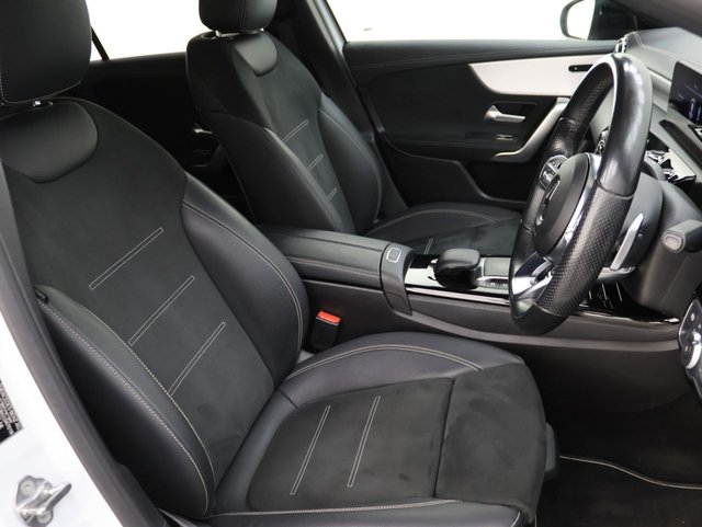 2022 Mercedes-Benz A Class 1.3L Amg Line Edition 4dr - Photo 12