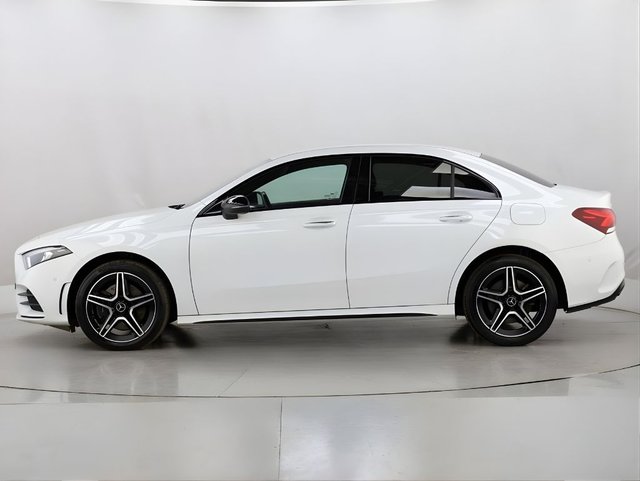 2022 Mercedes-Benz A Class 1.3L Amg Line Edition 4dr - Photo 6