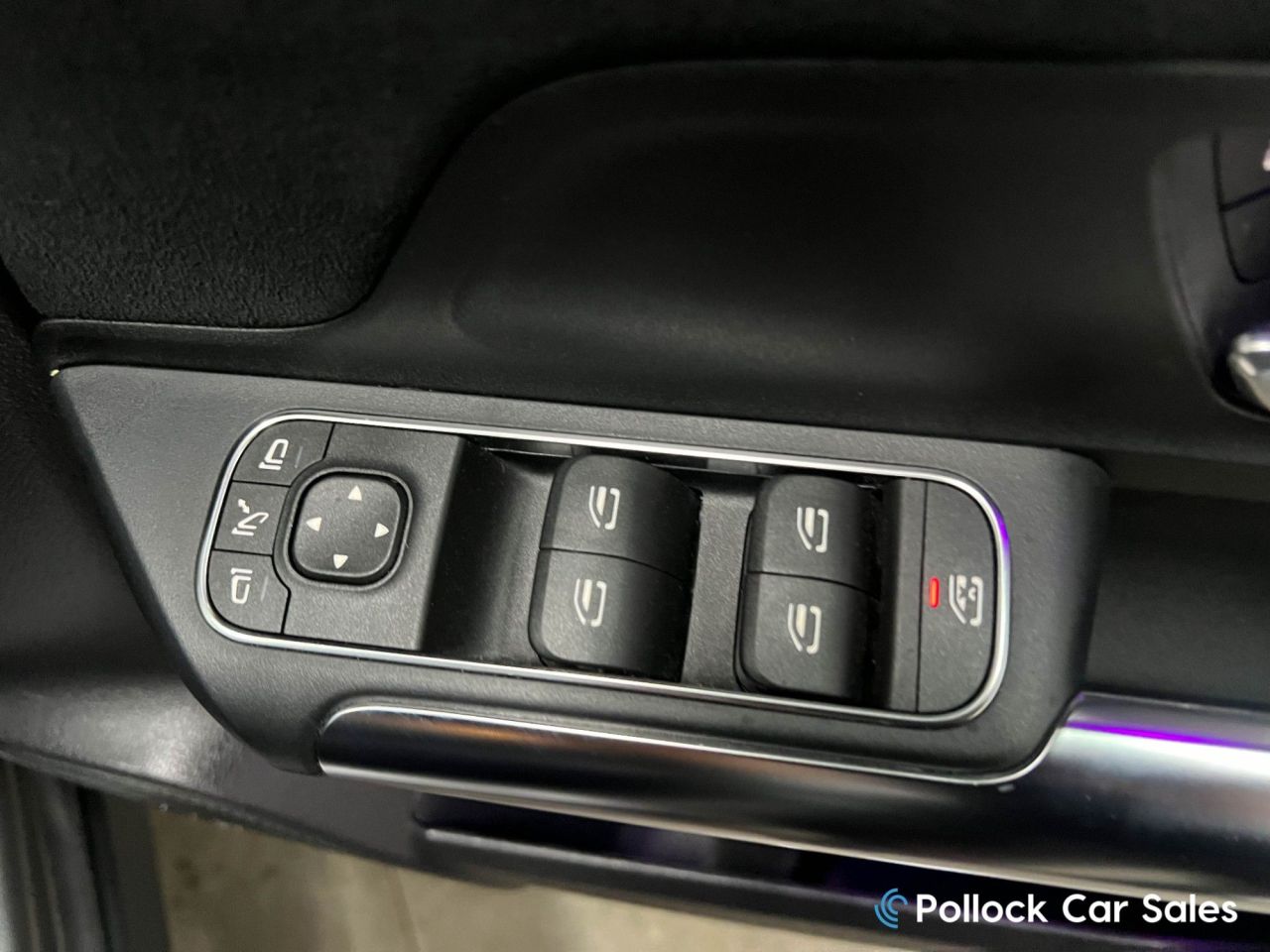 2020 MERCEDES GLA 2.0 GLA200d AMG Line (Premium) SUV 5dr Diesel 8G-DCT 4MATIC Euro 6 (s/s) (1 - vehicle photo 27 for sale on PureCar
