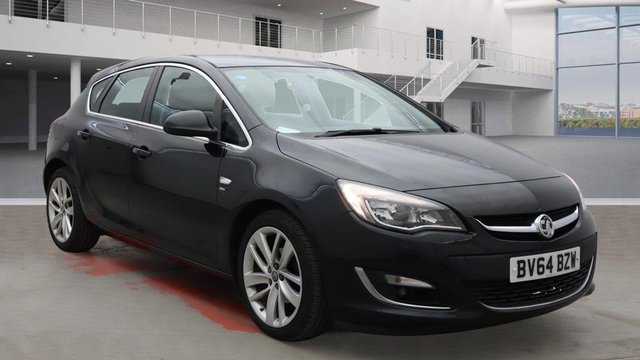 2014 VAUXHALL ASTRA - Photo 4