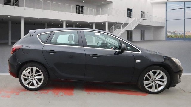 2014 VAUXHALL ASTRA - Photo 7