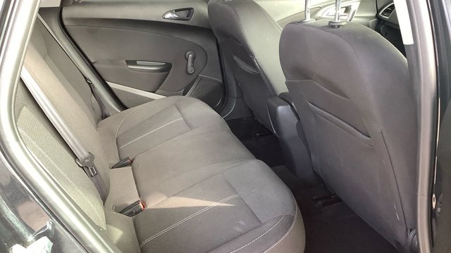 2014 VAUXHALL ASTRA - Photo 11