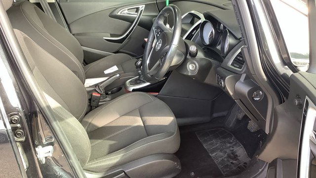 2014 VAUXHALL ASTRA - Photo 12