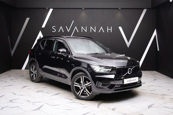 2020 VOLVO XC40