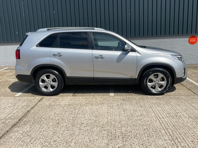 View our KIA SORENTO
