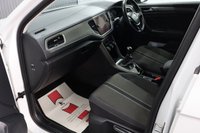 USED 2020 20 VOLKSWAGEN T-ROC 1.0 TSI GPF SE SUV 5dr Petrol Manual Euro 6 (s/s) (115 ps) FULL SERVICE HISTORY / LONG MOT / 2 KEYS / FINANCE AVAILABLE