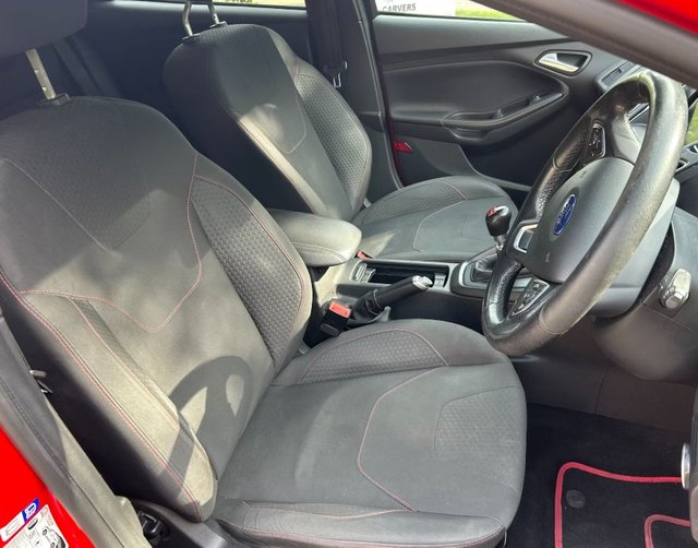 View our FORD FOCUS