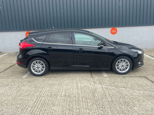 View our FORD FOCUS