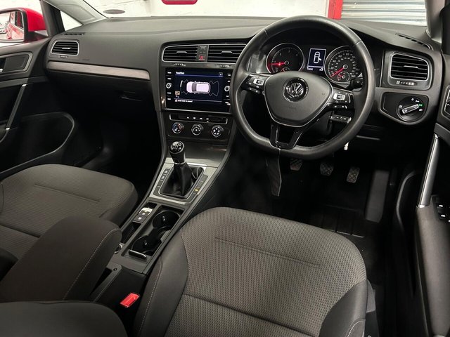 2017 Volkswagen Golf - Photo 6