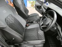 USED 2022 71 VOLKSWAGEN GOLF 1.5 eTSI MHEV R-Line Hatchback 5dr Petrol Hybrid DSG Euro 6 (s/s) (150 ps) SAT NAV PART LEATHER INTERIOR ANDROID APPLE CARPLAY CRUISE OCNTROL PARKING SENSORS 1 OWNER SERVICE HISTORY WARRANTY