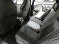 USED 2022 71 VOLKSWAGEN GOLF 1.5 eTSI MHEV R-Line Hatchback 5dr Petrol Hybrid DSG Euro 6 (s/s) (150 ps) SAT NAV PART LEATHER INTERIOR ANDROID APPLE CARPLAY CRUISE OCNTROL PARKING SENSORS 1 OWNER SERVICE HISTORY WARRANTY