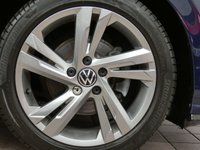 USED 2022 71 VOLKSWAGEN GOLF 1.5 eTSI MHEV R-Line Hatchback 5dr Petrol Hybrid DSG Euro 6 (s/s) (150 ps) SAT NAV PART LEATHER INTERIOR ANDROID APPLE CARPLAY CRUISE OCNTROL PARKING SENSORS 1 OWNER SERVICE HISTORY WARRANTY