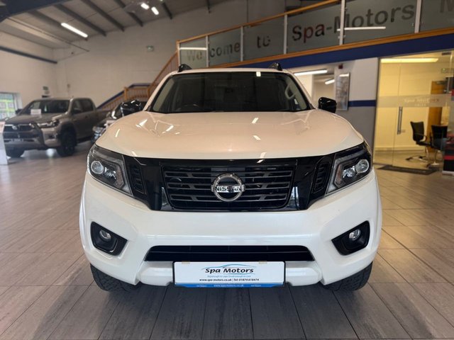 2020 Nissan Navara 2.3L N-Guard 4dr - Photo 2