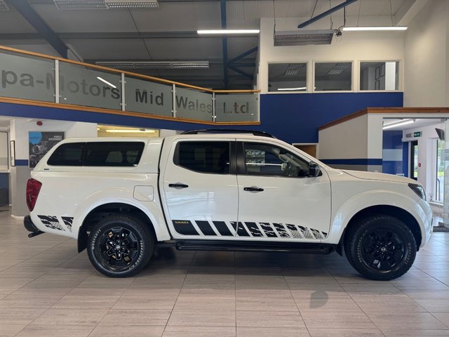 2020 Nissan Navara 2.3L N-Guard 4dr - Photo 8