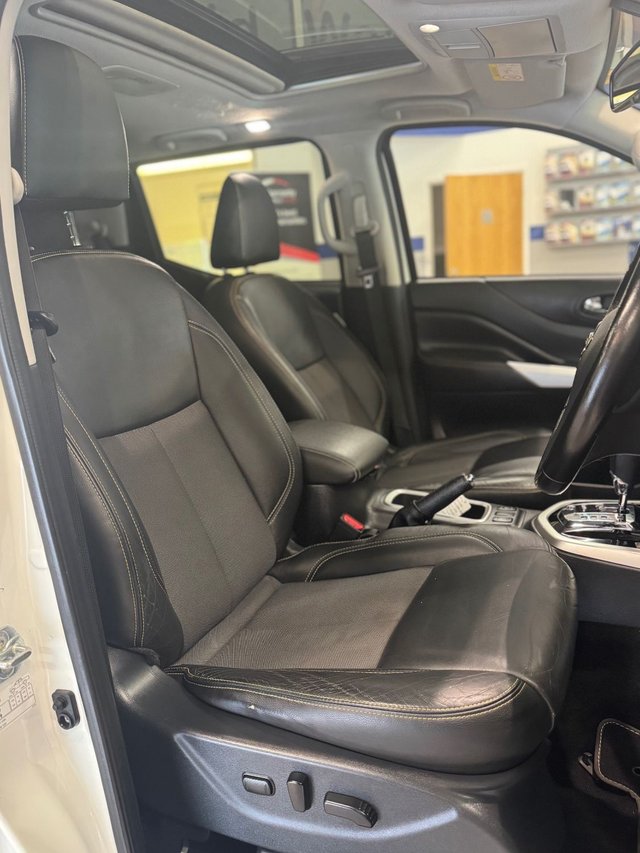 2020 Nissan Navara 2.3L N-Guard 4dr - Photo 12