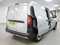 USED 2024 74 RENAULT KANGOO MAXI 1.5 BLUEDCI 95 BHP LL21 LONG ADVANCE 6 DOOR  ( NO VAT ! ) NEW SHAPE | LEATHER | DELIVERY MILES | NO VAT