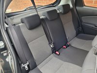 USED 2015 15 TOYOTA YARIS 1.5 VVT-h Icon Hatchback 5dr Petrol Hybrid E-CVT Euro 6 (101 ps) &pound;20 TAX - LOW MILES - REAR CAM