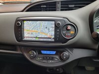 USED 2015 15 TOYOTA YARIS 1.5 VVT-h Icon Hatchback 5dr Petrol Hybrid E-CVT Euro 6 (101 ps) &pound;20 TAX - LOW MILES - REAR CAM